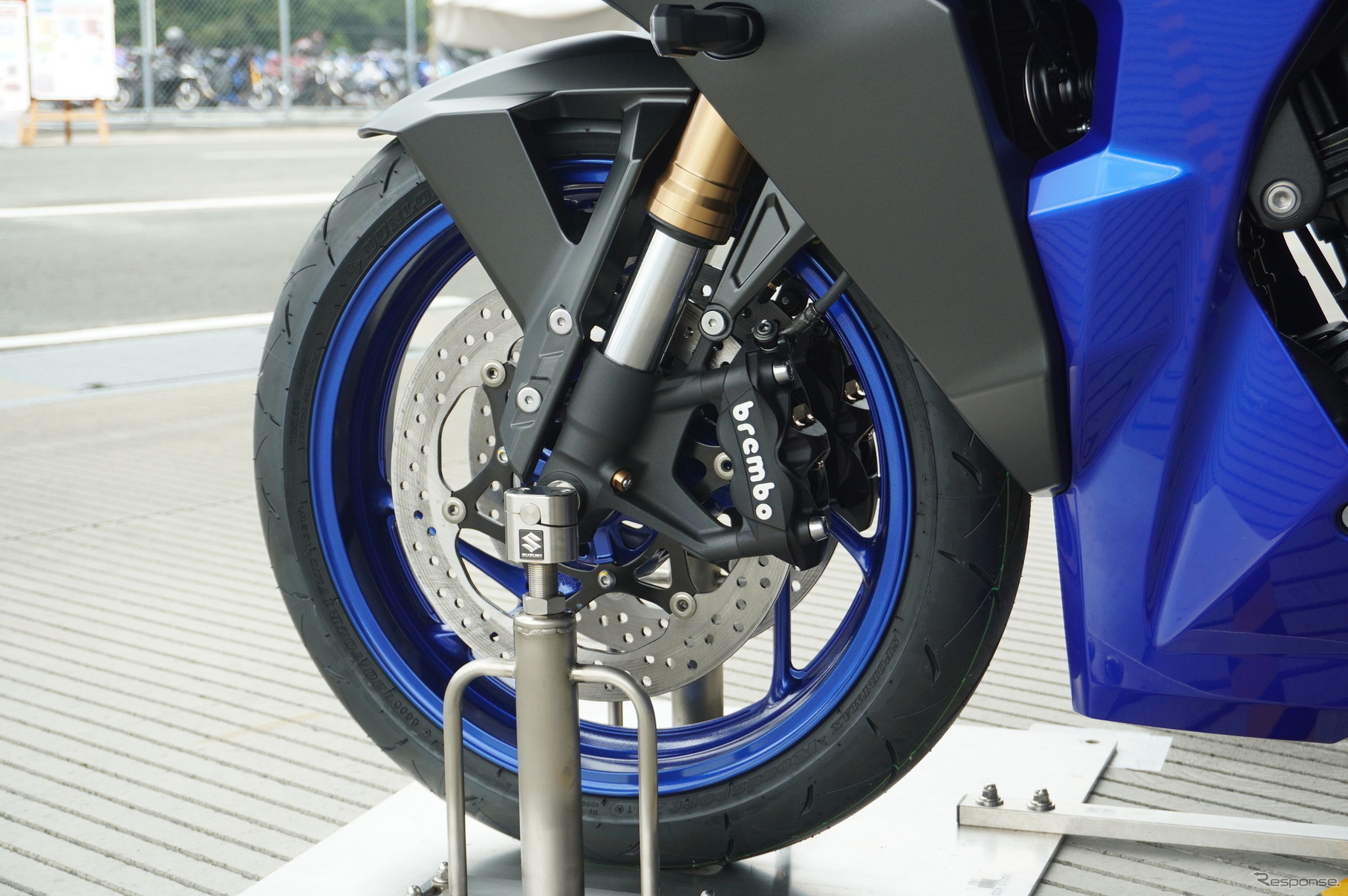 スズキ GSX-S1000GT（パールビガーブルー）