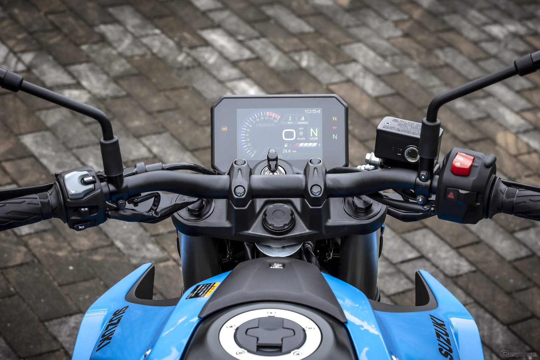 スズキ GSX-8S
