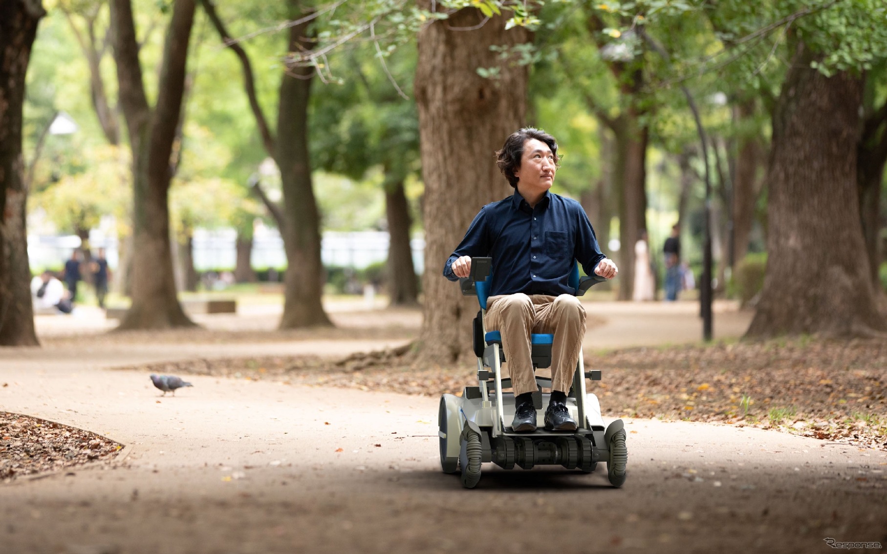 LIFEHUBの次世代電動車いす「AVEST」