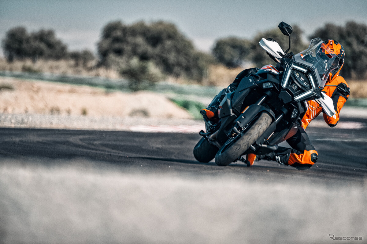 KTM『1390 SUPER ADVENTURE S』の2025年モデル