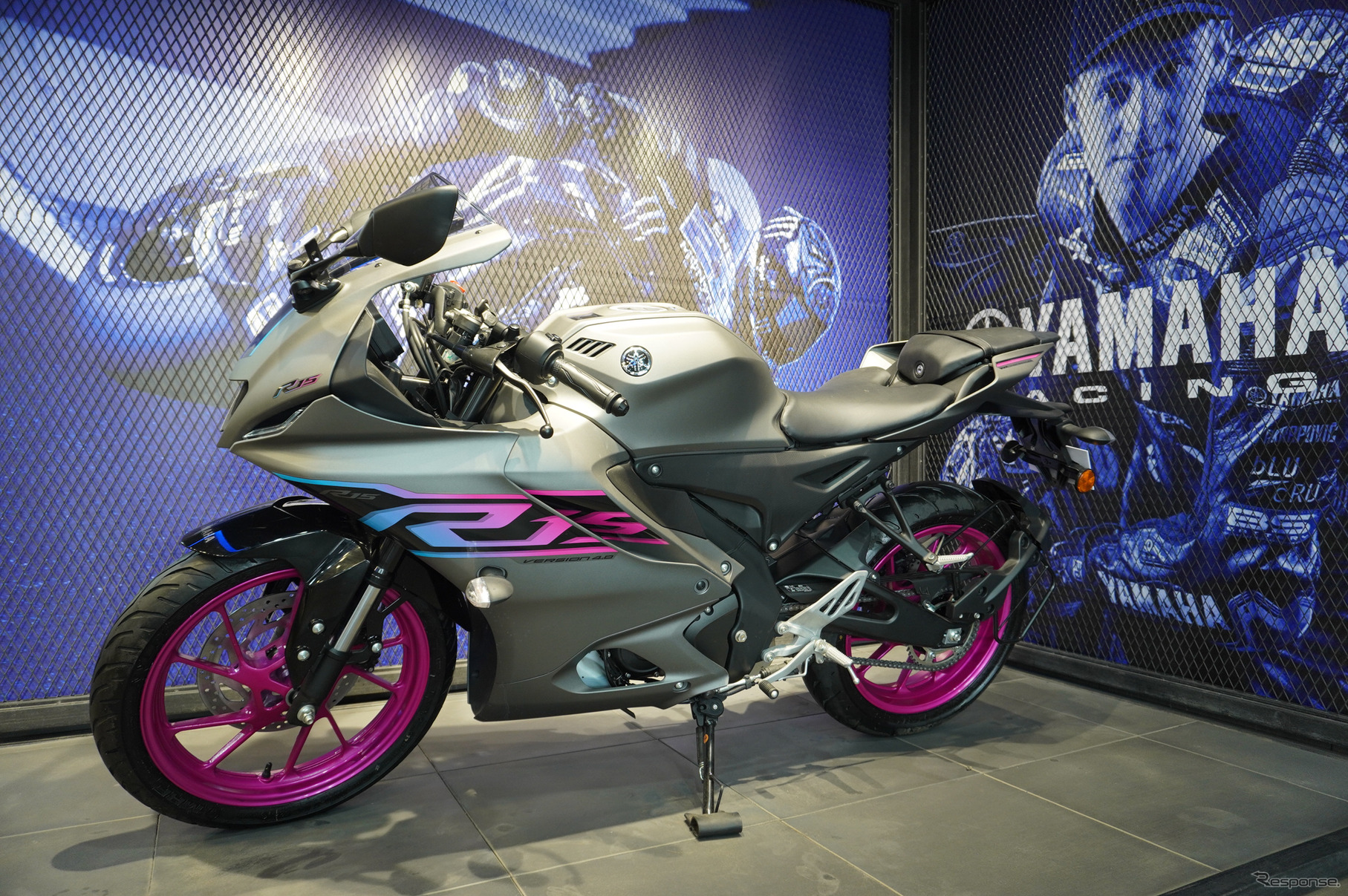 ヤマハのプレミアムモデル『YZF-R15』