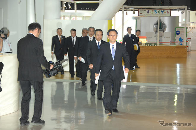【新聞ウォッチ】豊田新社長、大きく輝く「ステンドグラス」が理想的