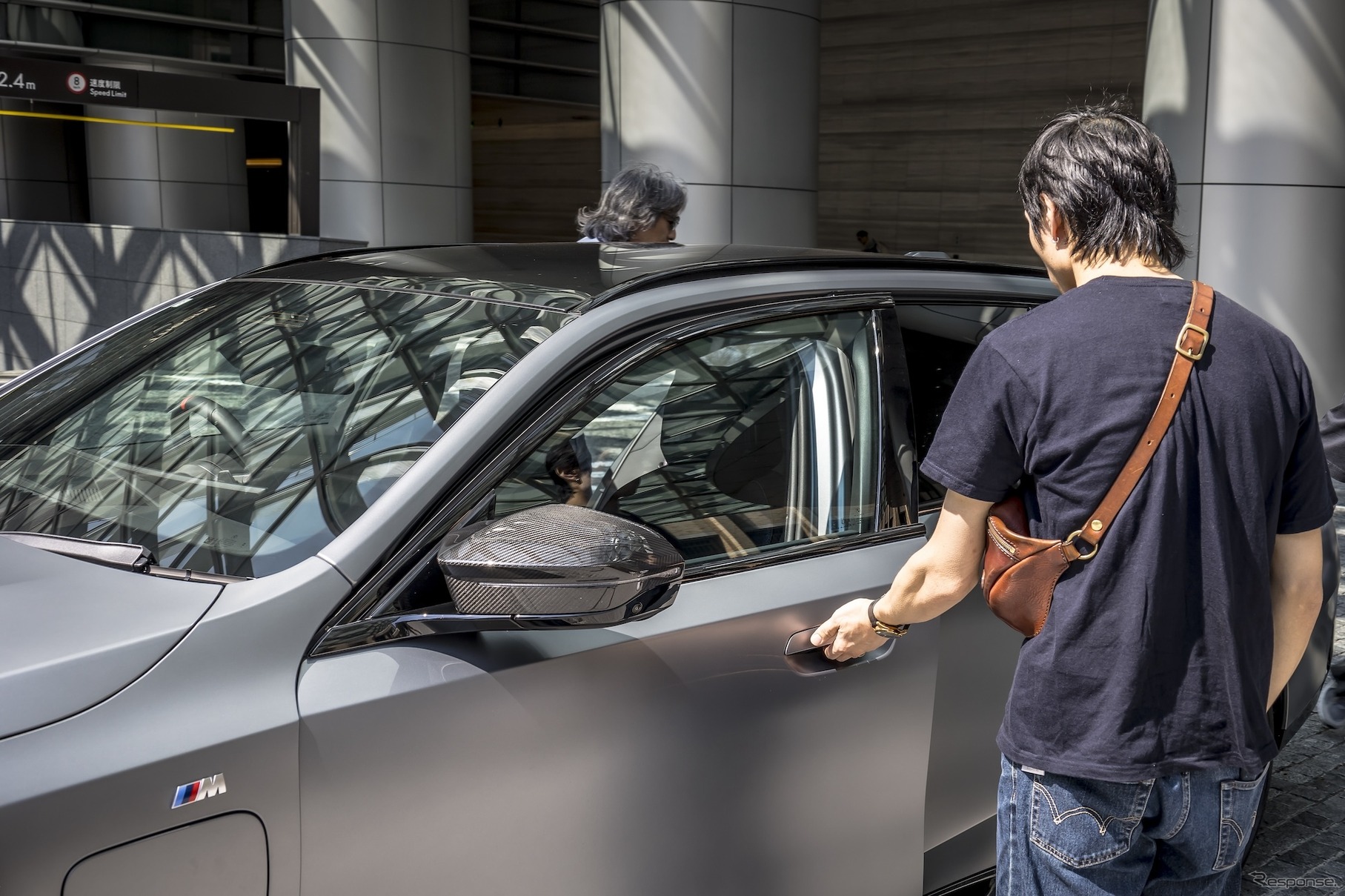 初の輸入車、初のEV体験に臨む太田さん