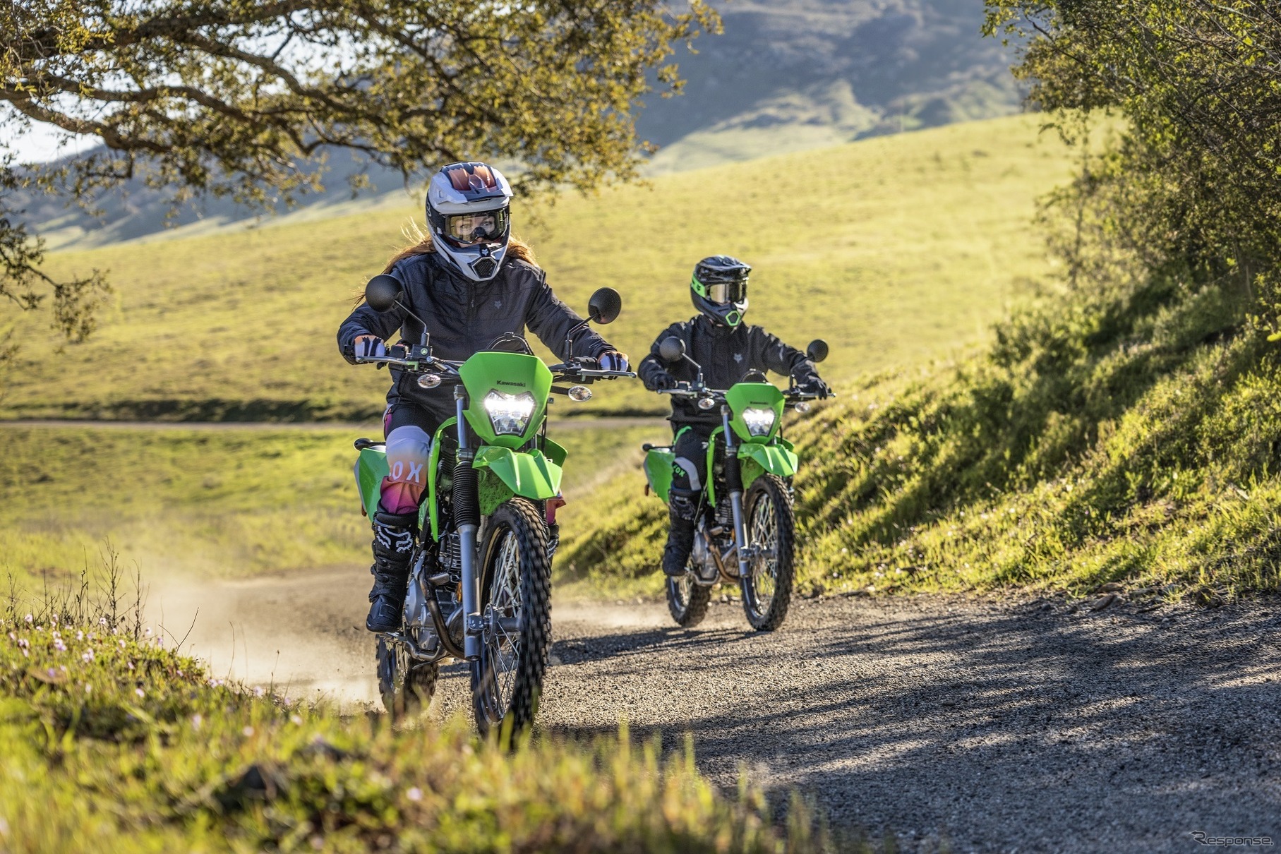 カワサキ、新型デュアルパーパスモデル『KLX230』とローシート『KLX230 S』発表