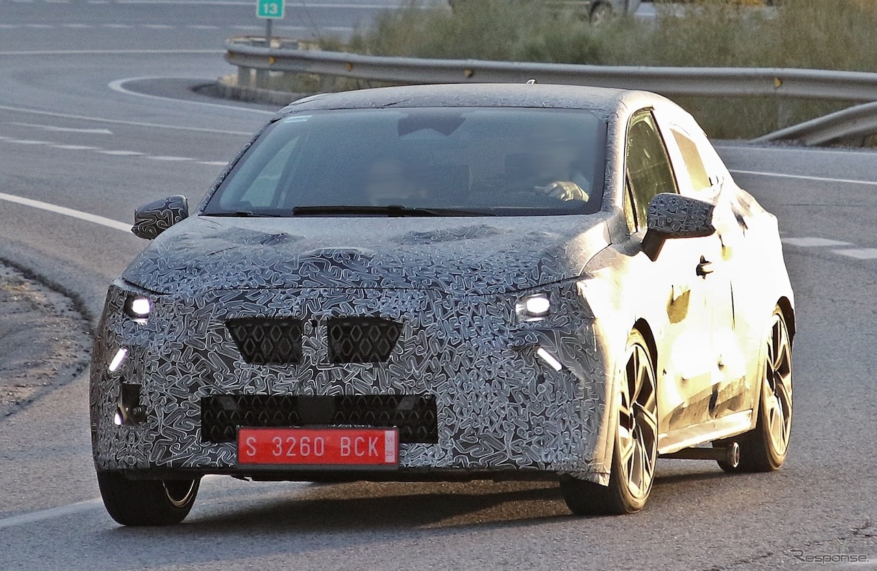 ルノー ルーテシア 次期型のプロトタイプ