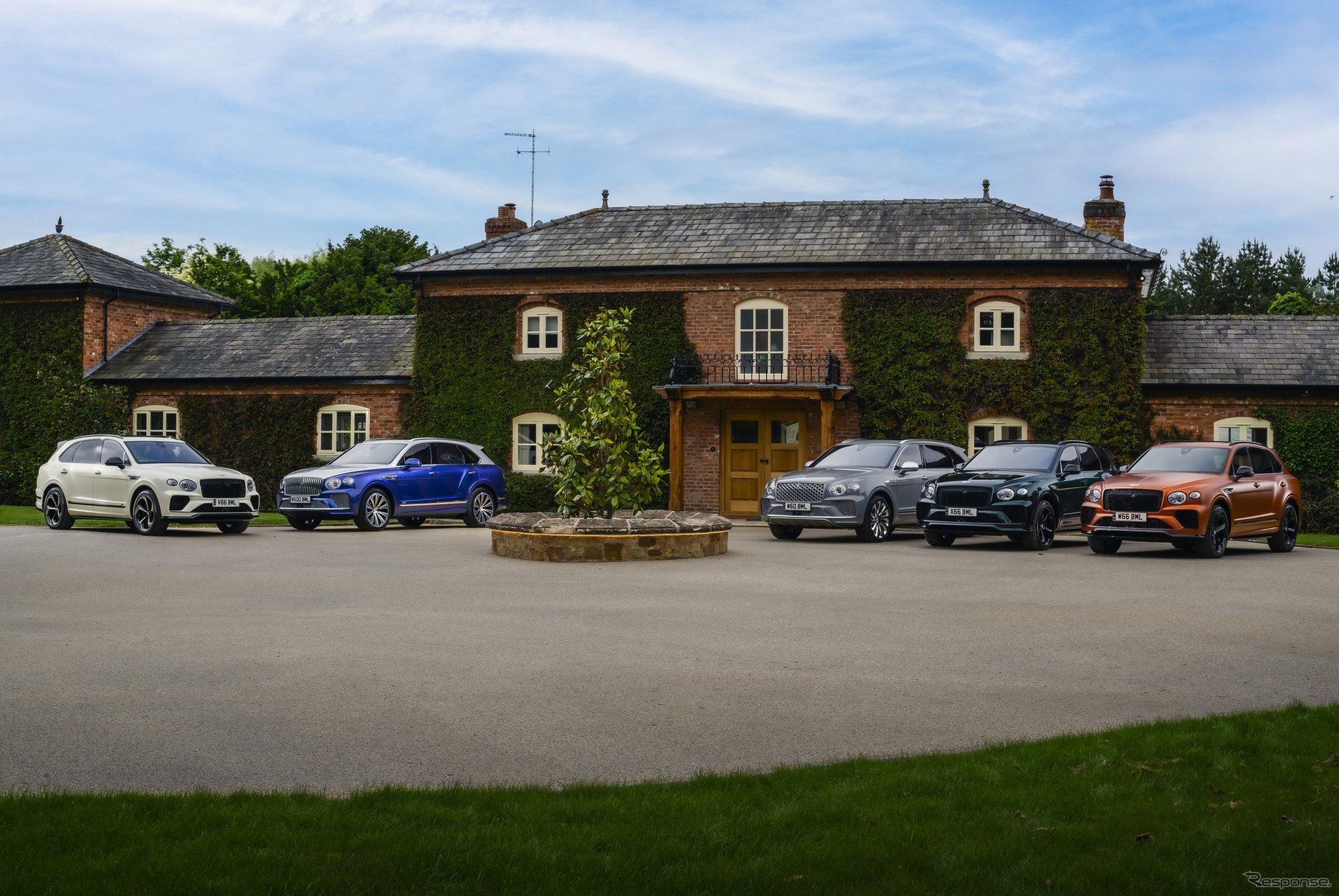 ベントレーが新たな顧客体験施設「The Mews, The Home of Bentley」を英国に開設