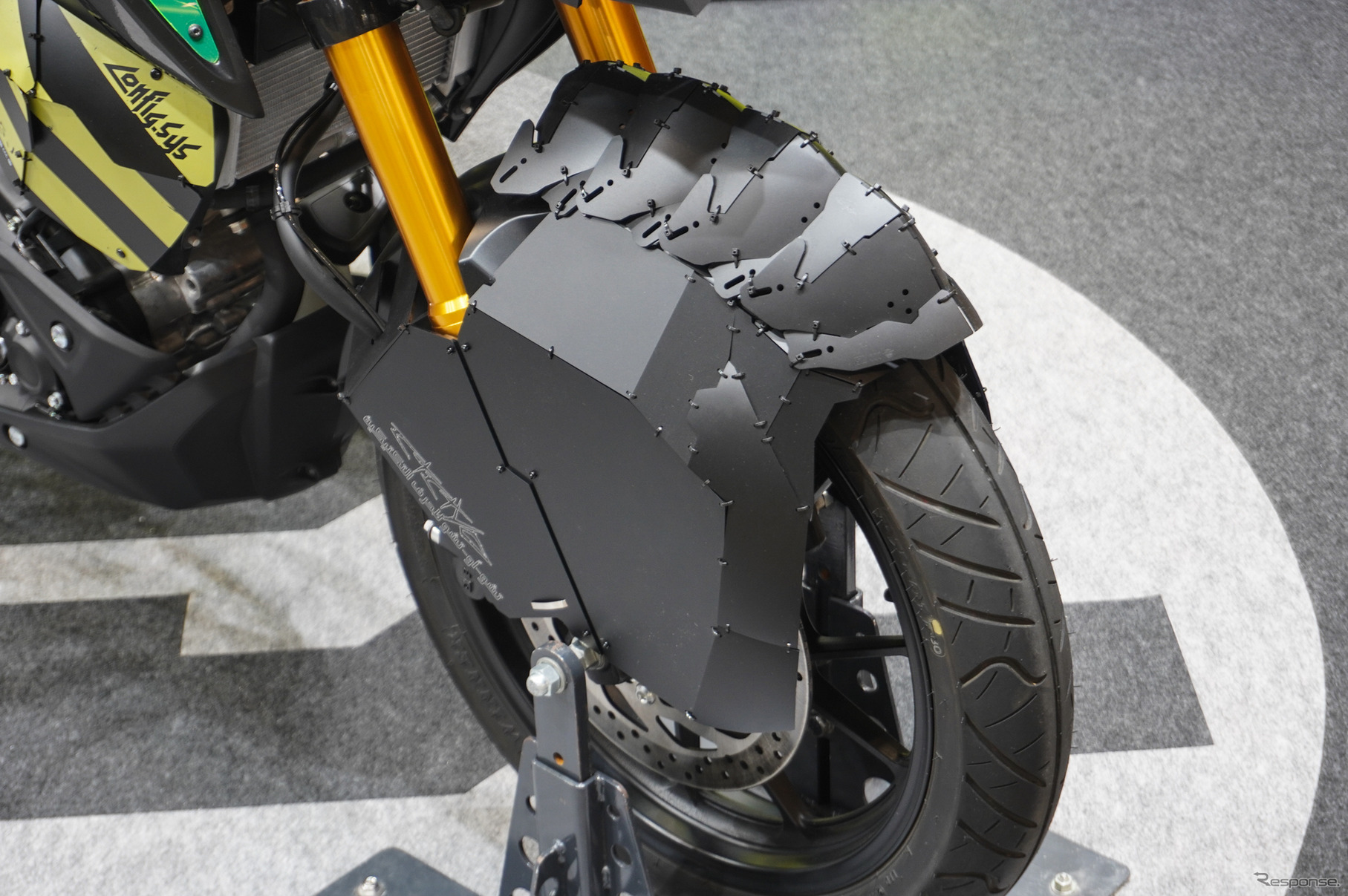 ヤマハ発動機×中央町戦術工芸「装甲弐輪試作機『駆動125』」（東京コミコン2024）