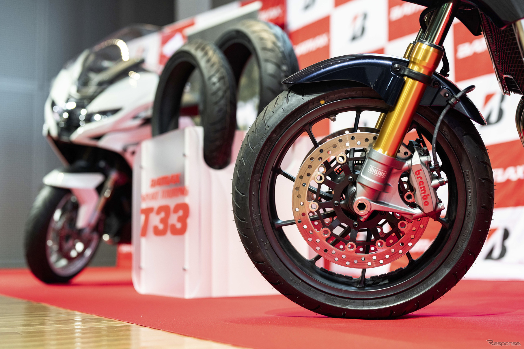 ブリヂストン「BATTLAX SPORT TOURING T33」