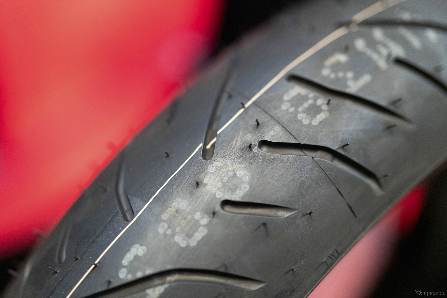 ブリヂストン「BATTLAX SPORT TOURING T33」