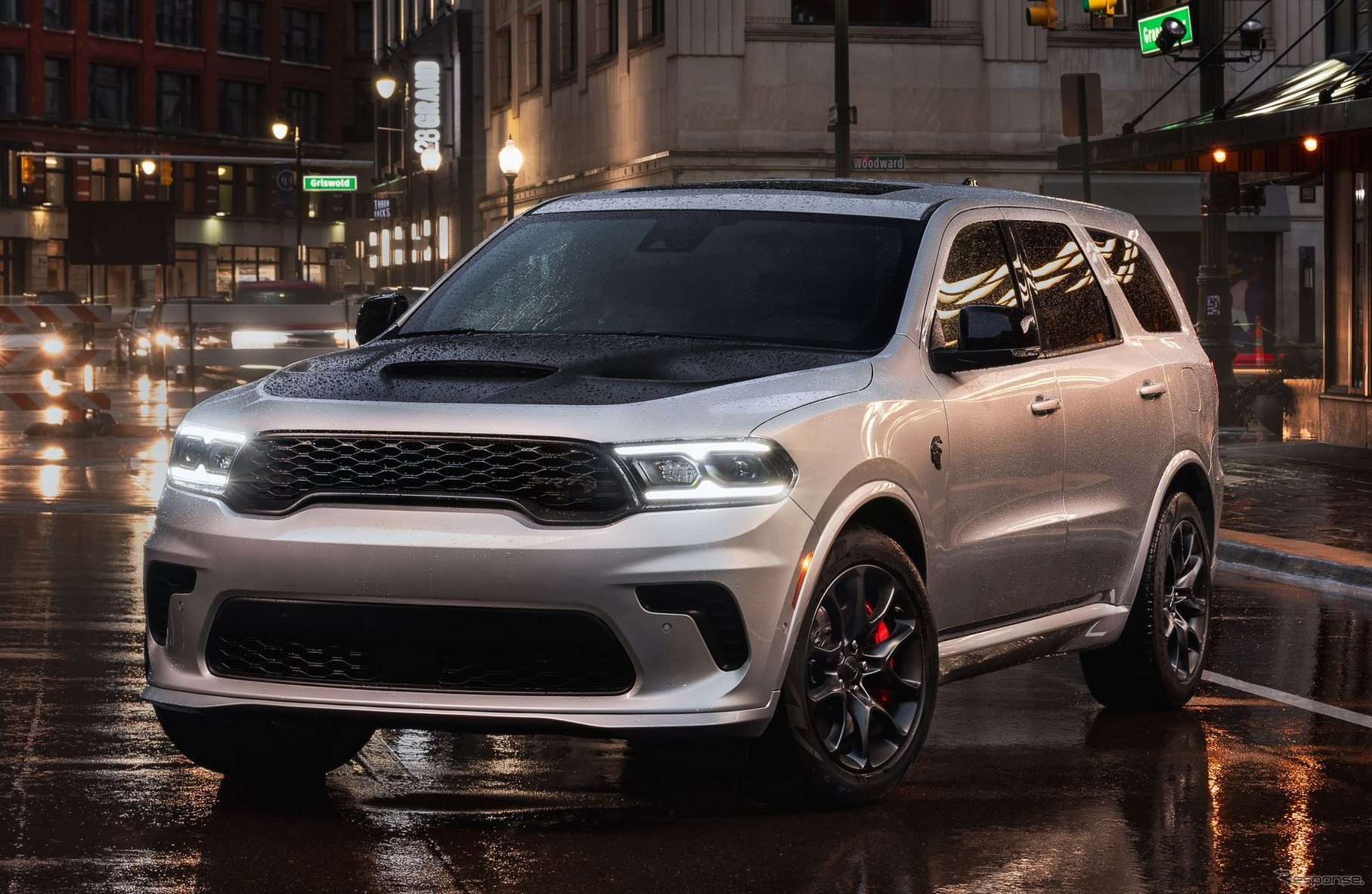 ダッジ『デュランゴ』のV8「HEMI」エンジン搭載車