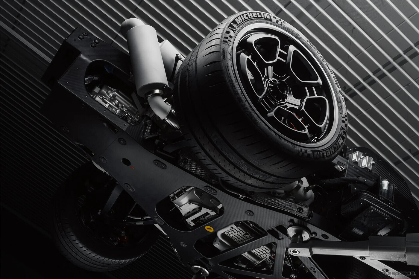 デ・トマソの新型スーパーカー『P72』