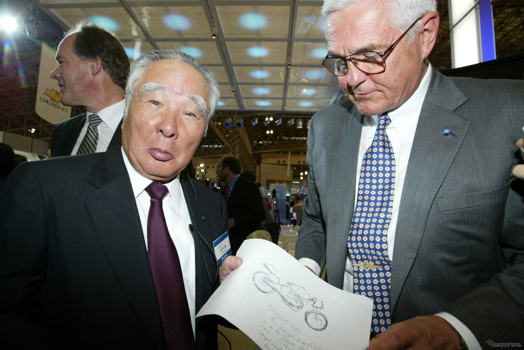 2003年、当時提携関係にあったGMのボブ・ルッツ副会長と