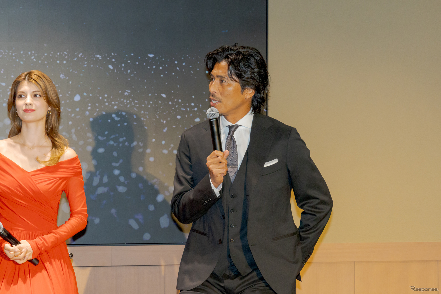 タレント・モデルであり、実業家でもあるマギー氏。クルマへの造詣も深い。