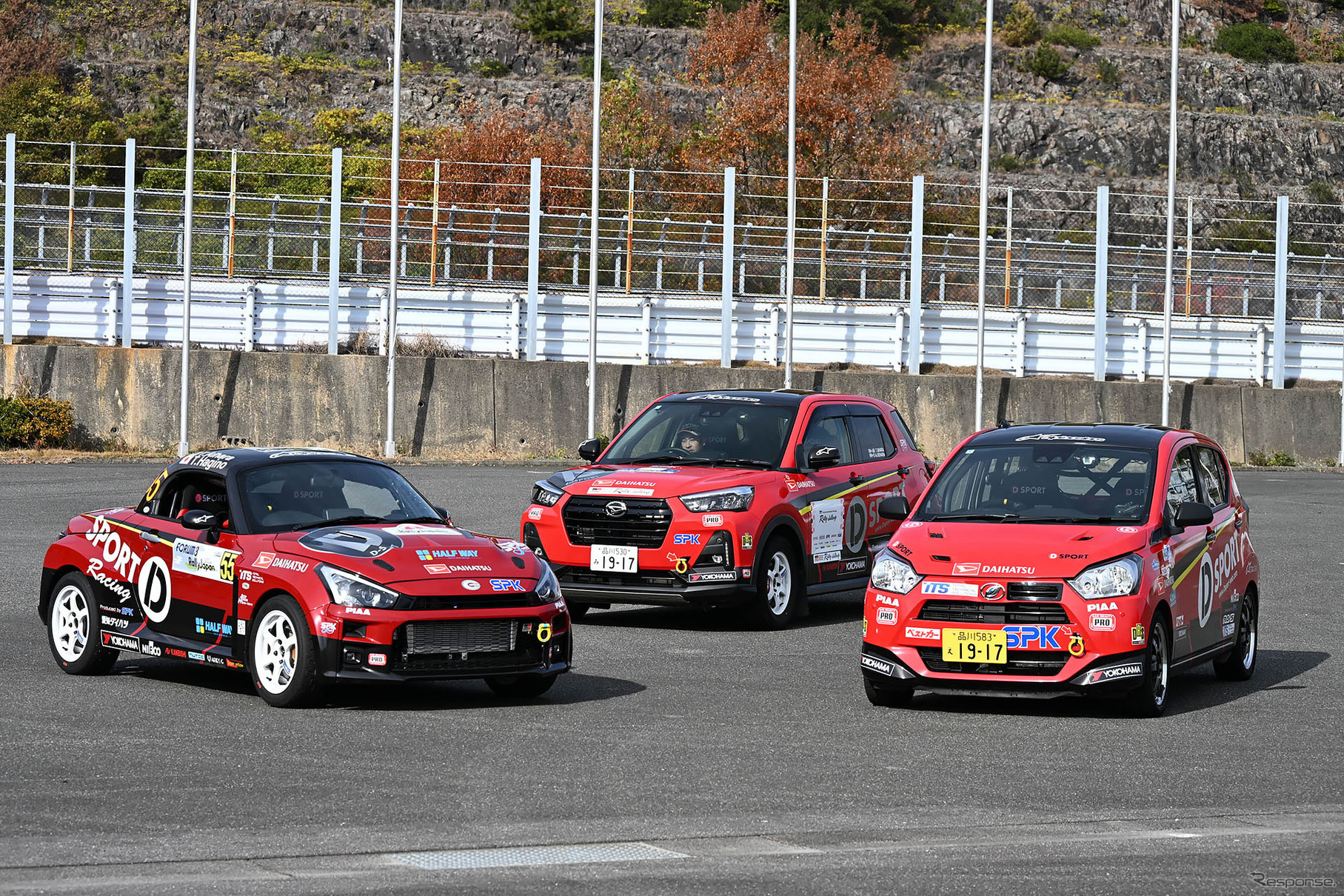 （左から）コペン GRスポーツ ラリージャパン参戦車両、ダイハツ ロッキー ラリーカー、ダイハツ ミラ イース ラリーカー