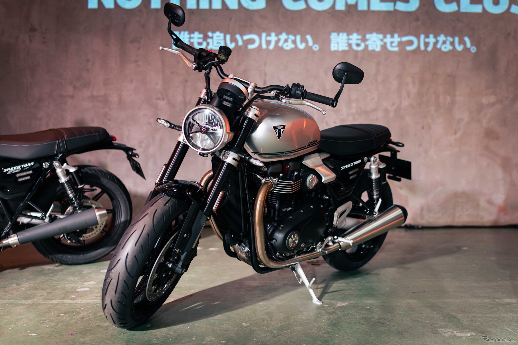 トライアンフ スピードツイン 1200