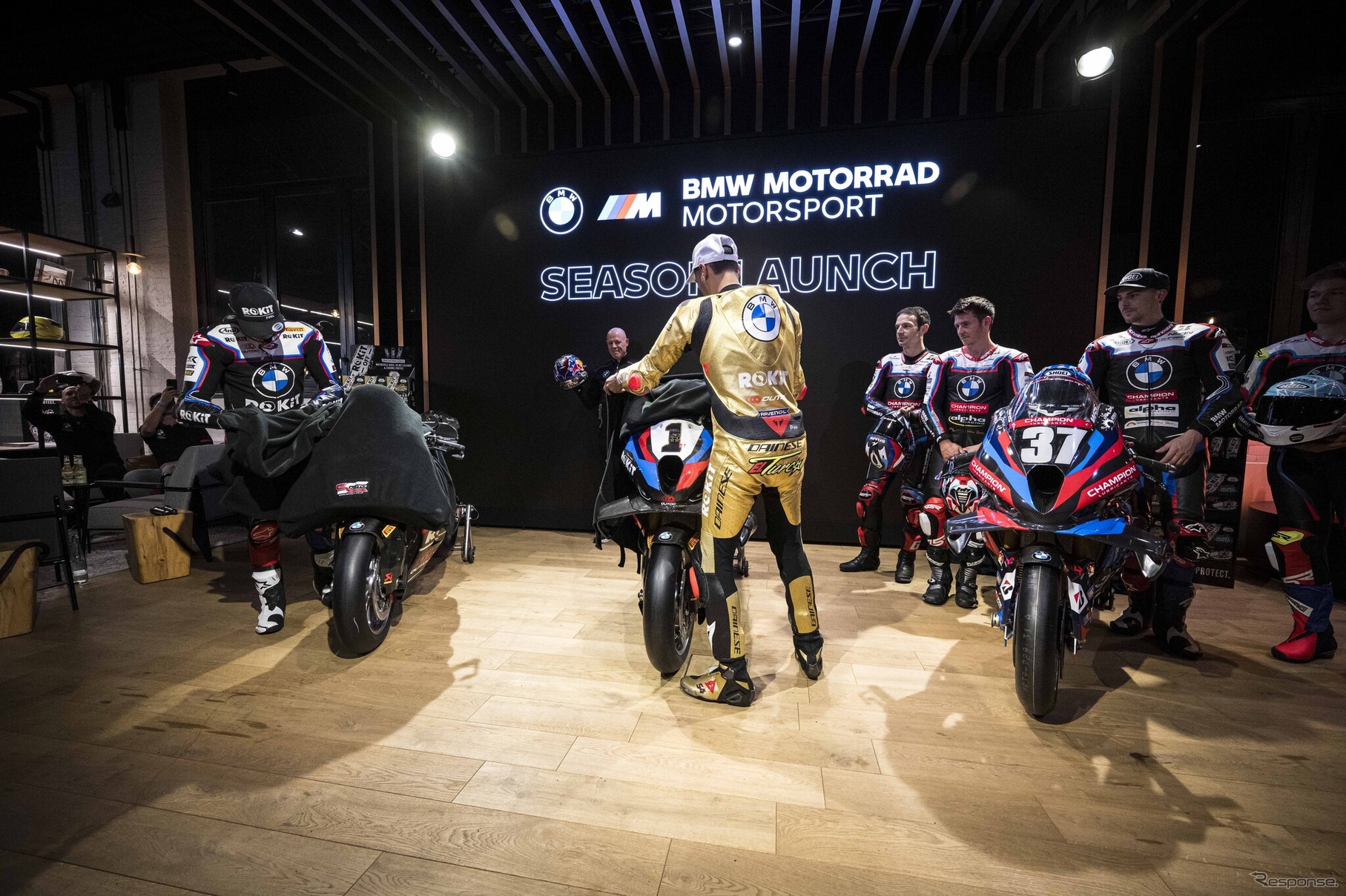 BMWモトラッド・ヴェルトでROKiT BMWモトラッドWorldSBKチームとBMWモトラッドWorld耐久チームが新型BMW『M 1000 RR』発表