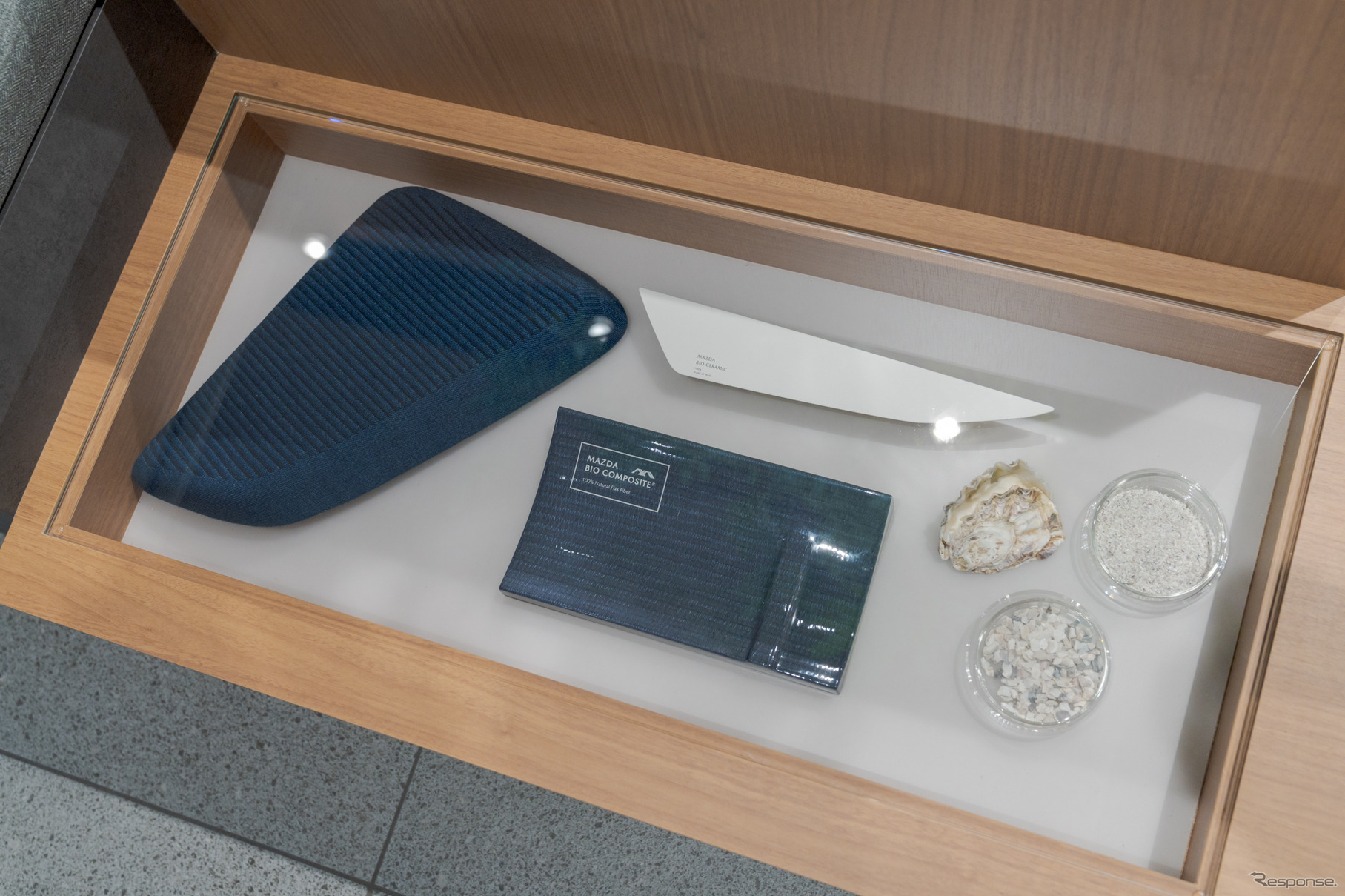 サステナブルな社会実現のためのバイオコンポジット素材やバイオセラミックのサンプルも展示のひとつとなっていた。
