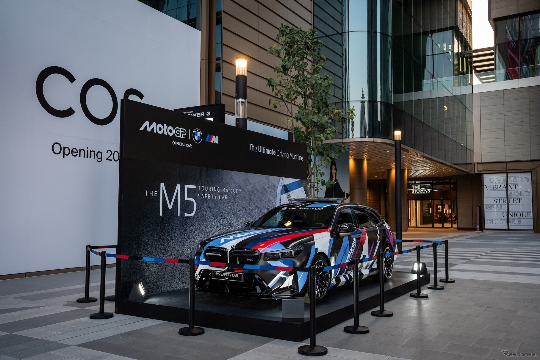 BMW M5ツーリング 新型のMotoGPのセーフティカー