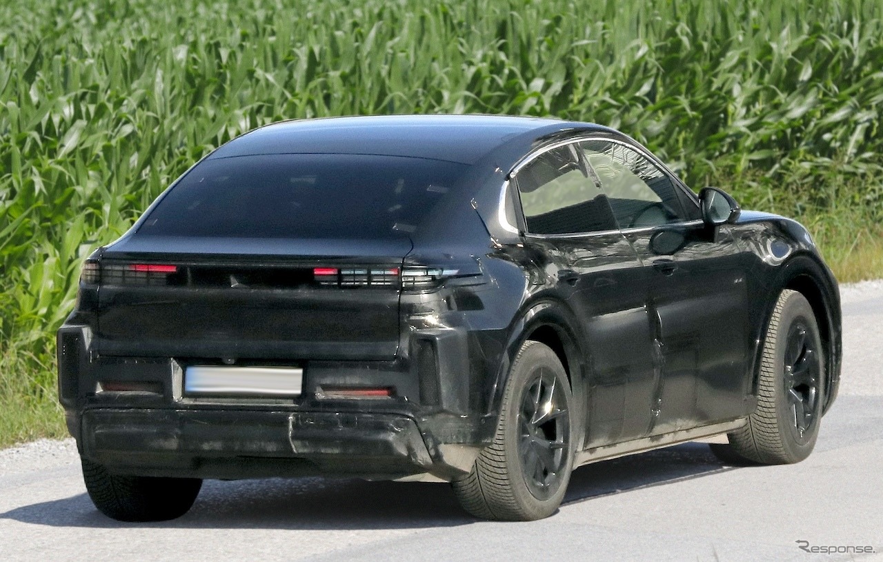 ポルシェ カイエンクーペEV 市販型のプロトタイプ
