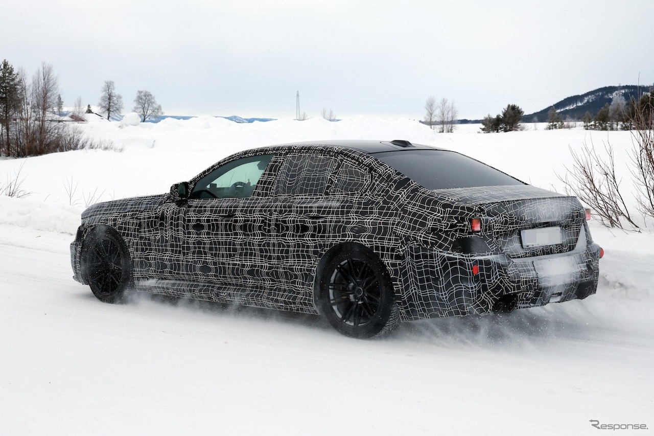 BMW M5セダン 改良新型のプロトタイプ