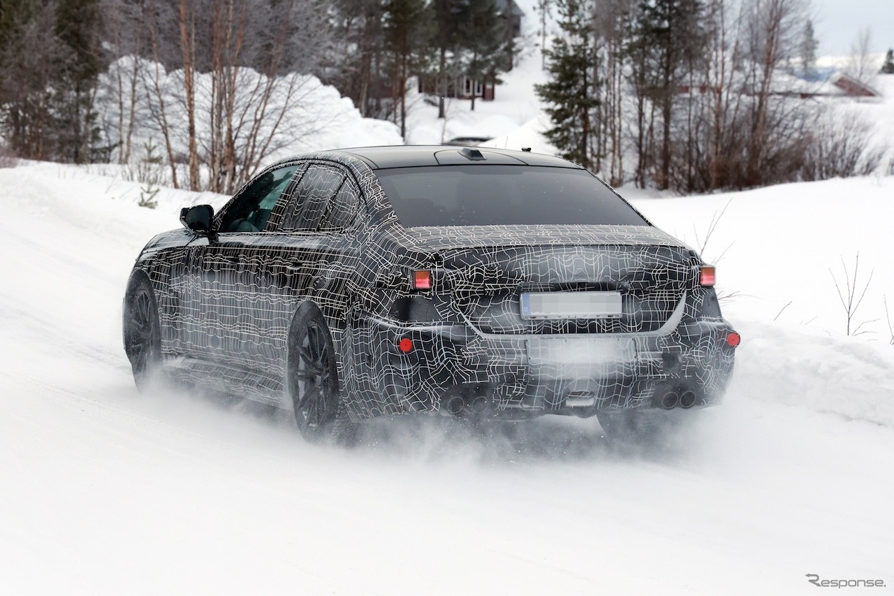 BMW M5セダン 改良新型のプロトタイプ