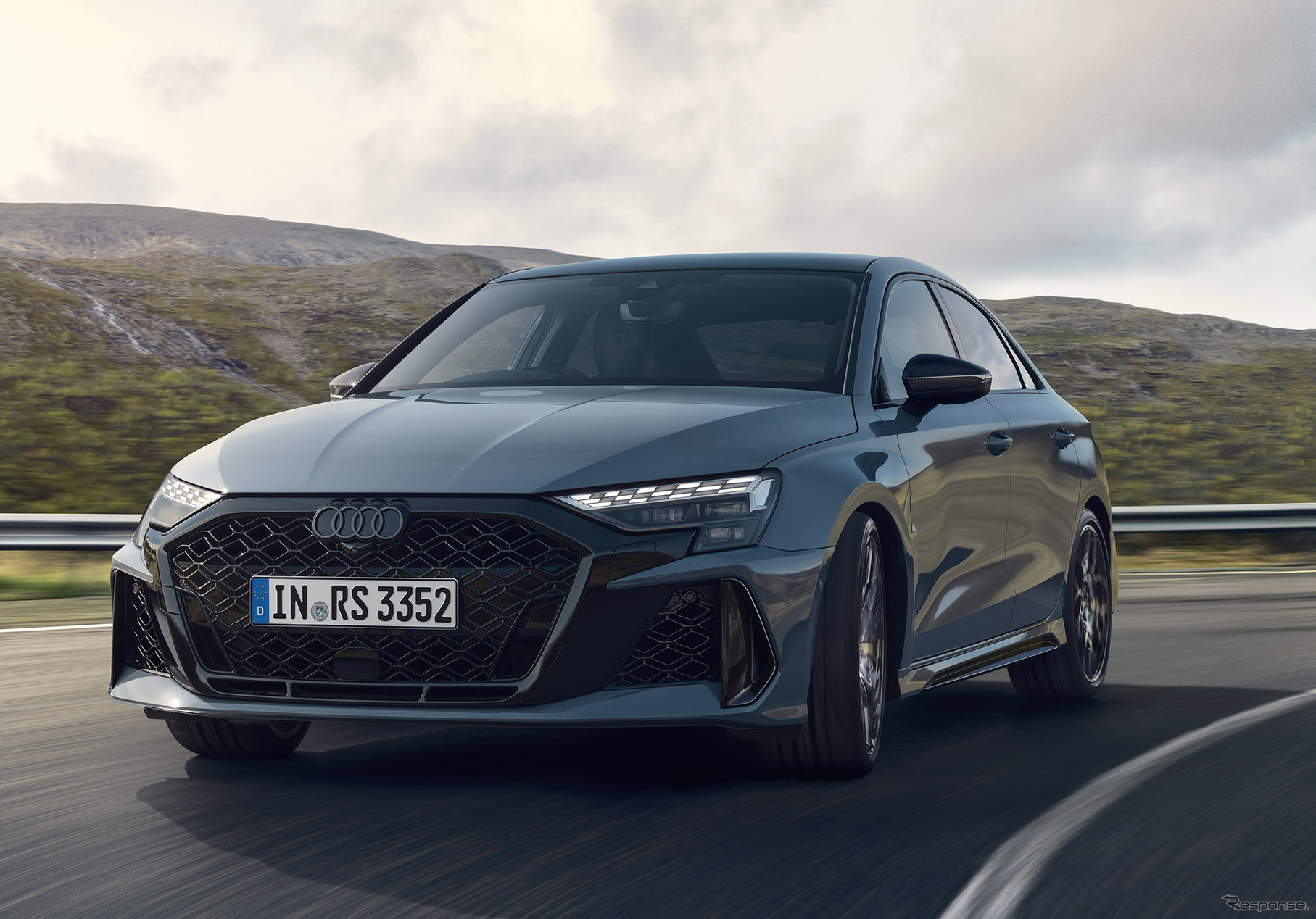 アウディ RS3セダン