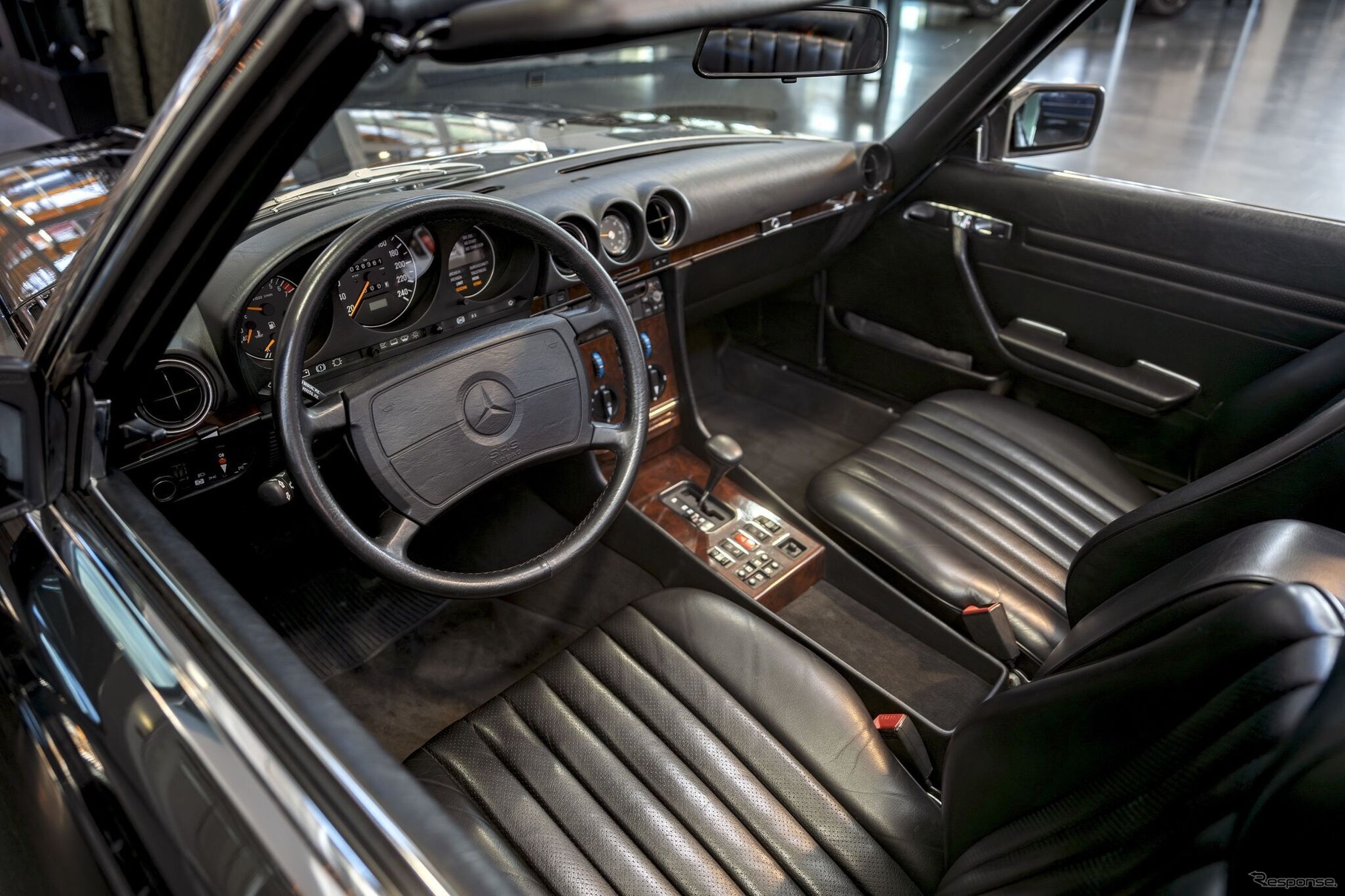 メルセデスベンツ『300SL』ロードスター（R107シリーズ）