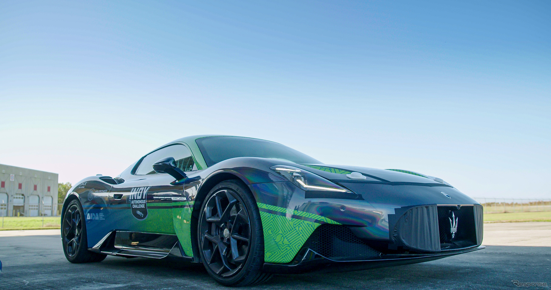 マセラティ『MC20クーペ』が自動運転で318km/hの世界記録を樹立
