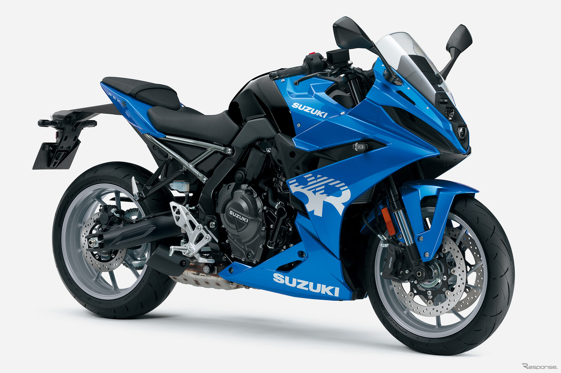 スズキ GSX-8R（トリトンブルーメタリック）