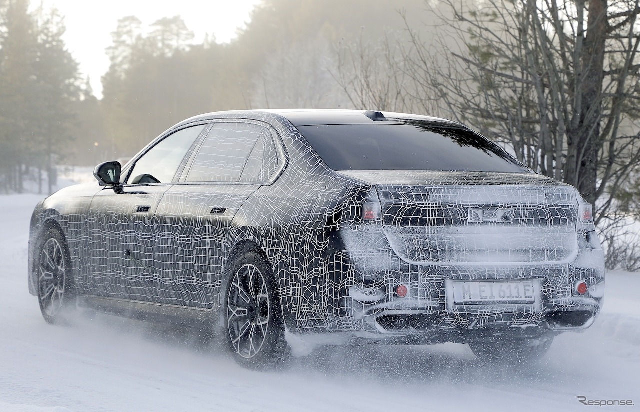 BMW 7シリーズ 改良新型のプロトタイプ