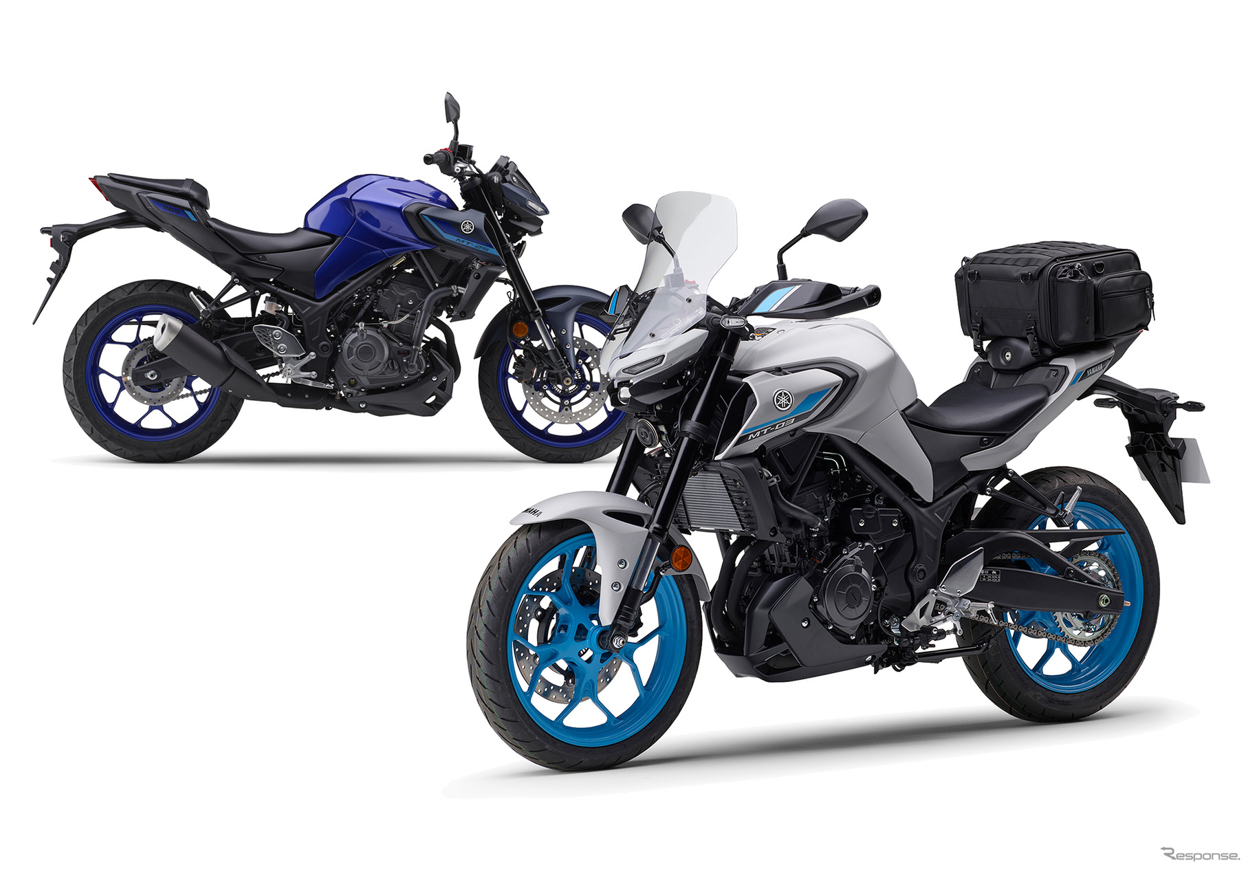 2025年モデルのヤマハ MT-25 ABS（左）と「アクセサリーパッケージ MT-03 Touring」（右）