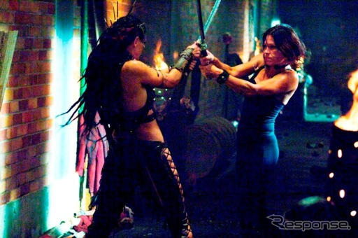 映画『ドゥームズ・デイ』…ベントレーが活躍するヒロインアクション