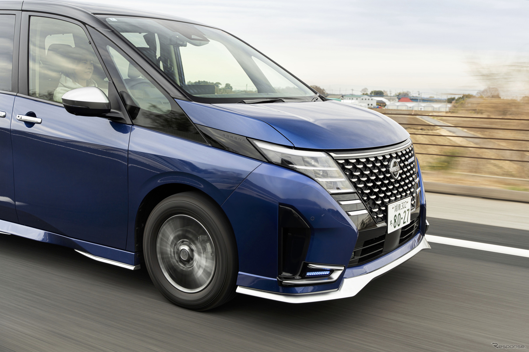 日産『セレナ AUTECH マルチベッド』