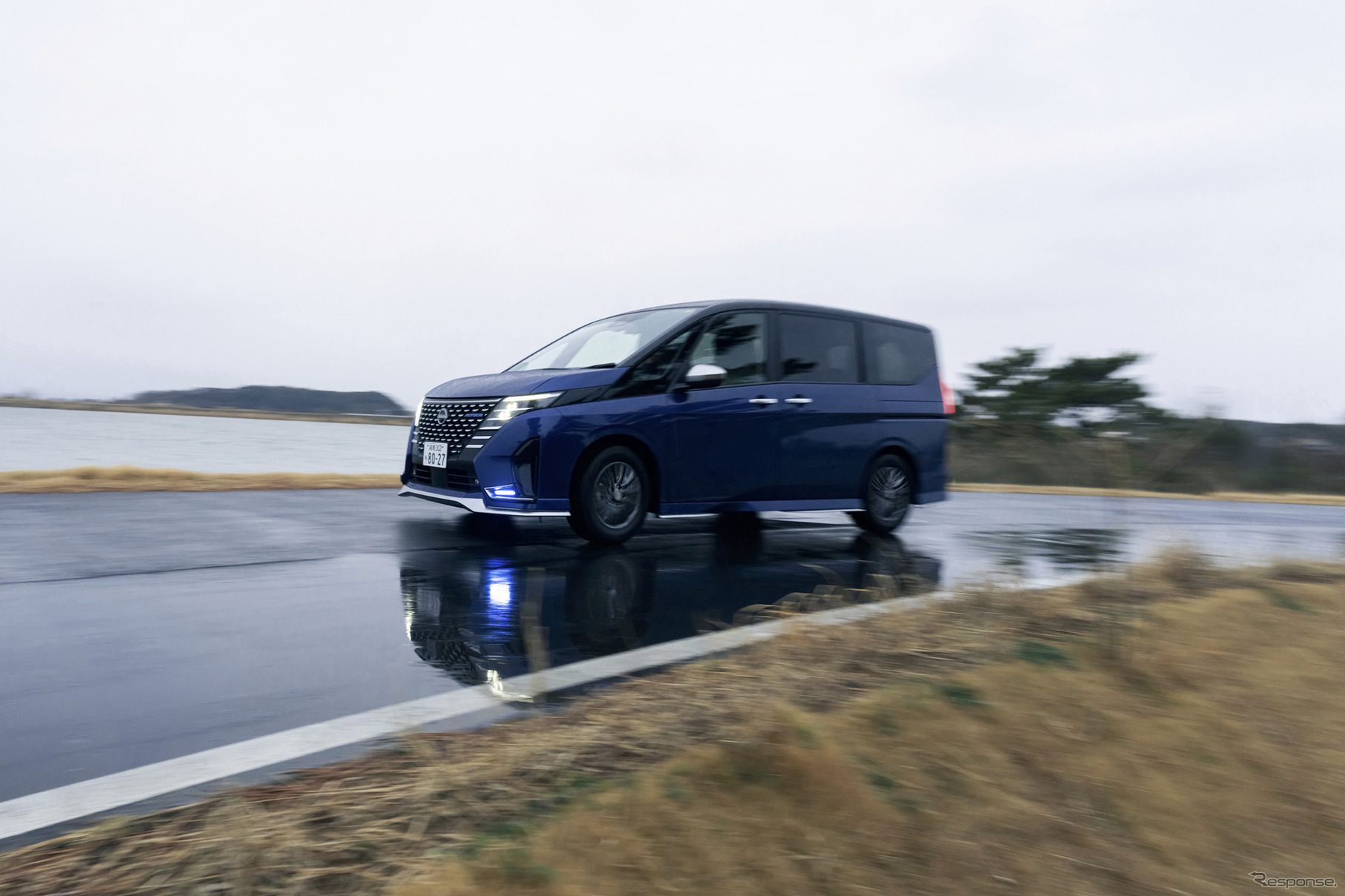 日産『セレナ AUTECH マルチベッド』