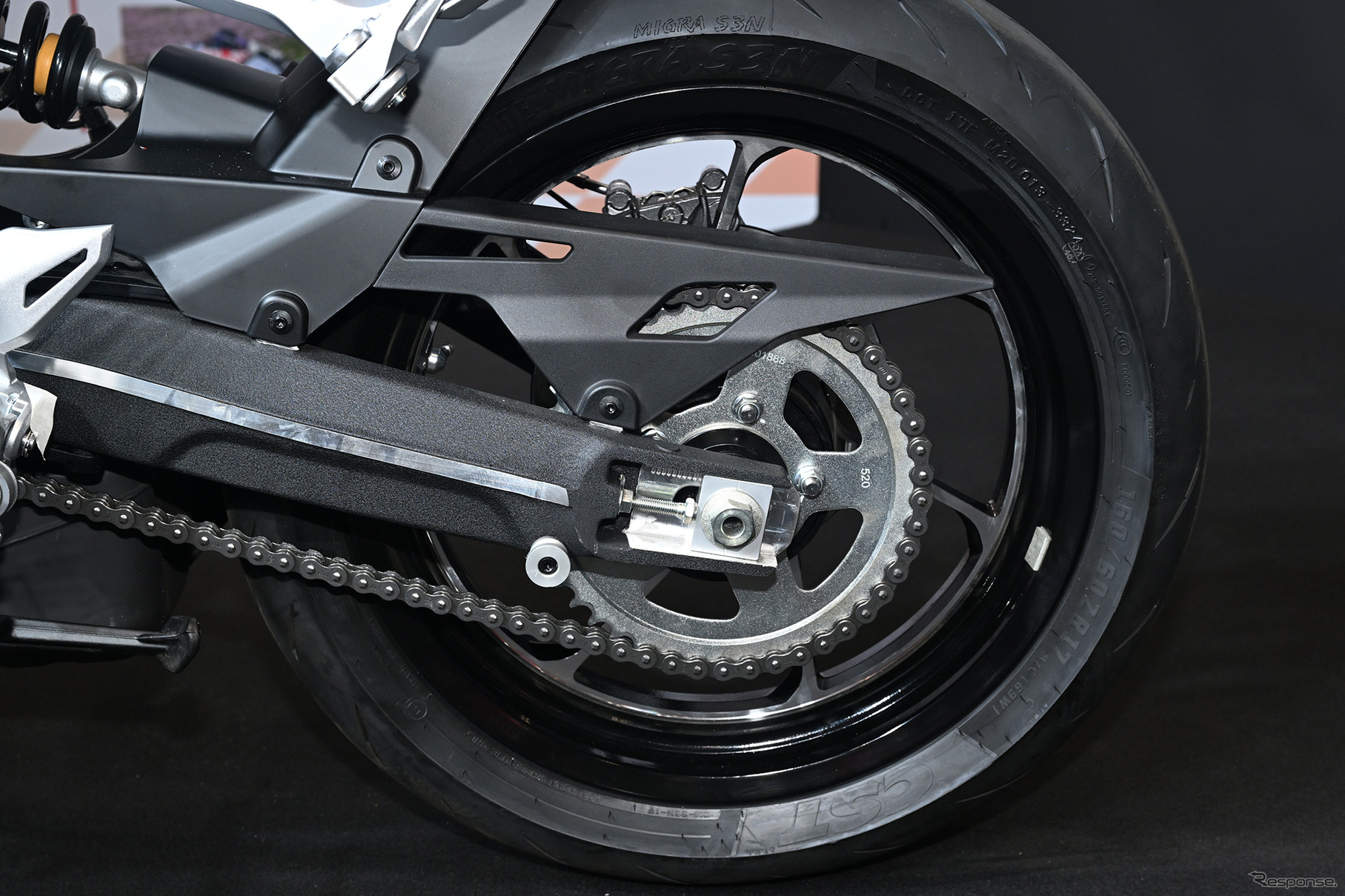 QJモーター SRK400RS（東京モーターサイクルショー2025）