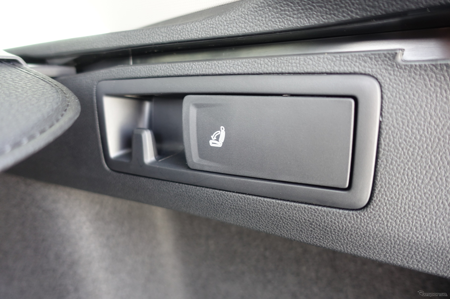 VW ゴルフヴァリアント eTSI アクティブ
