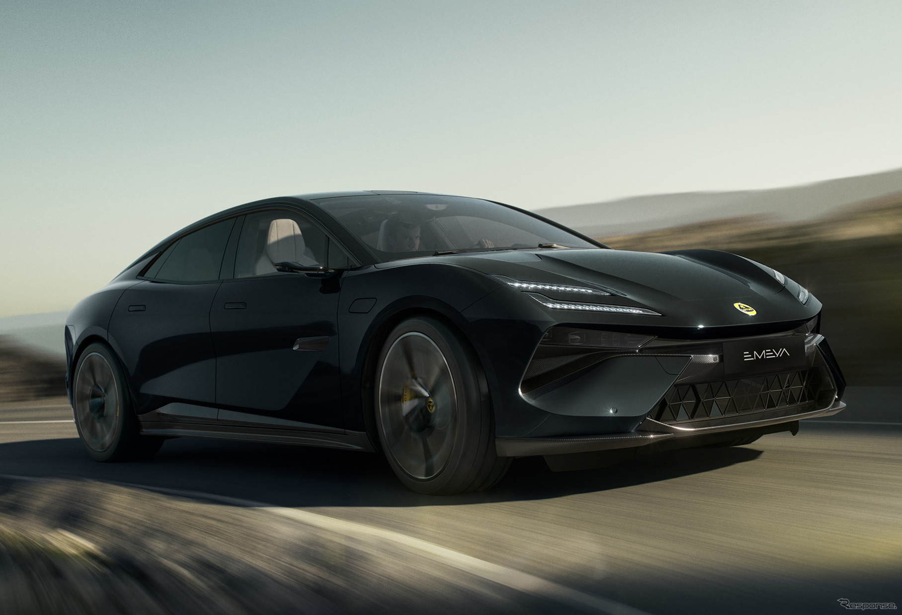 ロータス・エメヤ 900