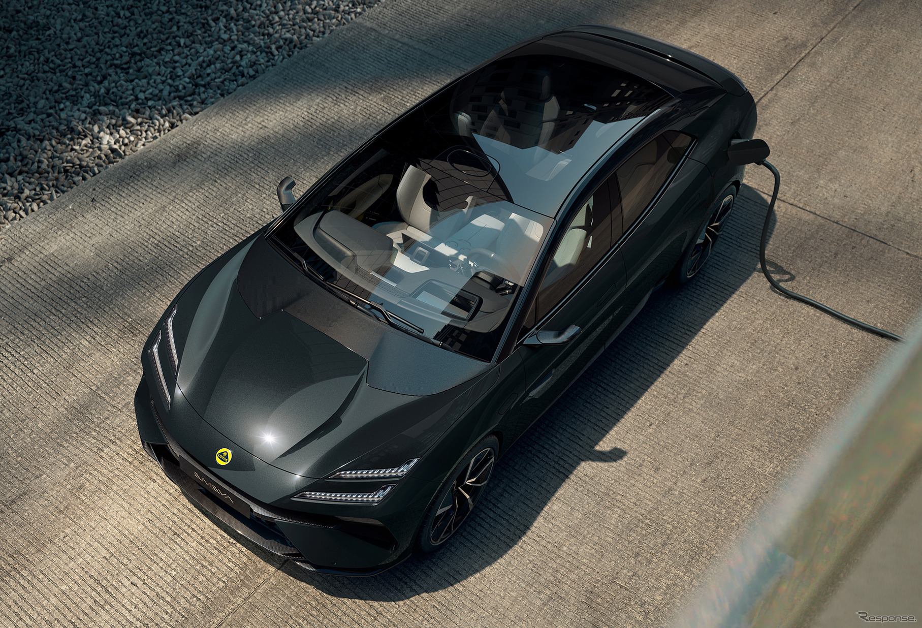 ロータス・エメヤ 900