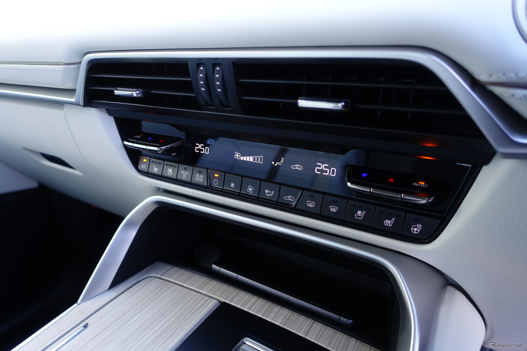 マツダ CX-80 XDハイブリッド エクスクルーシブモダン
