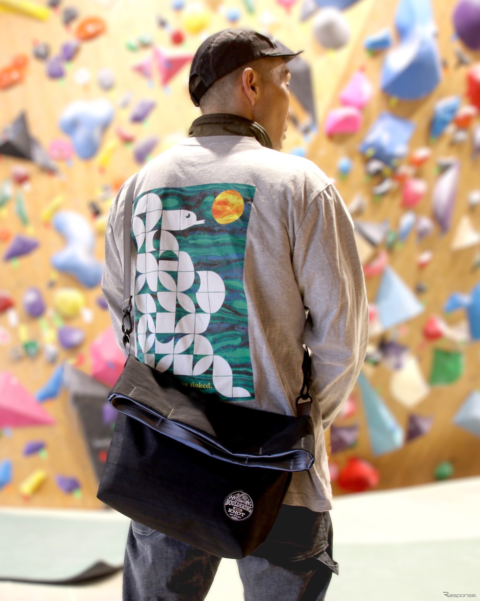 豊田合成とボルダリングジム「KNOT」のコラボによる「KNOTコラボ2WAYバッグ」