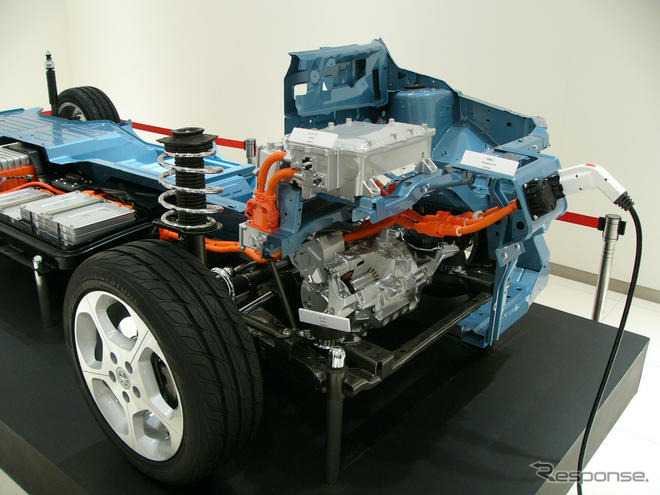 日産 EV…ラミネート型バッテリーを採用