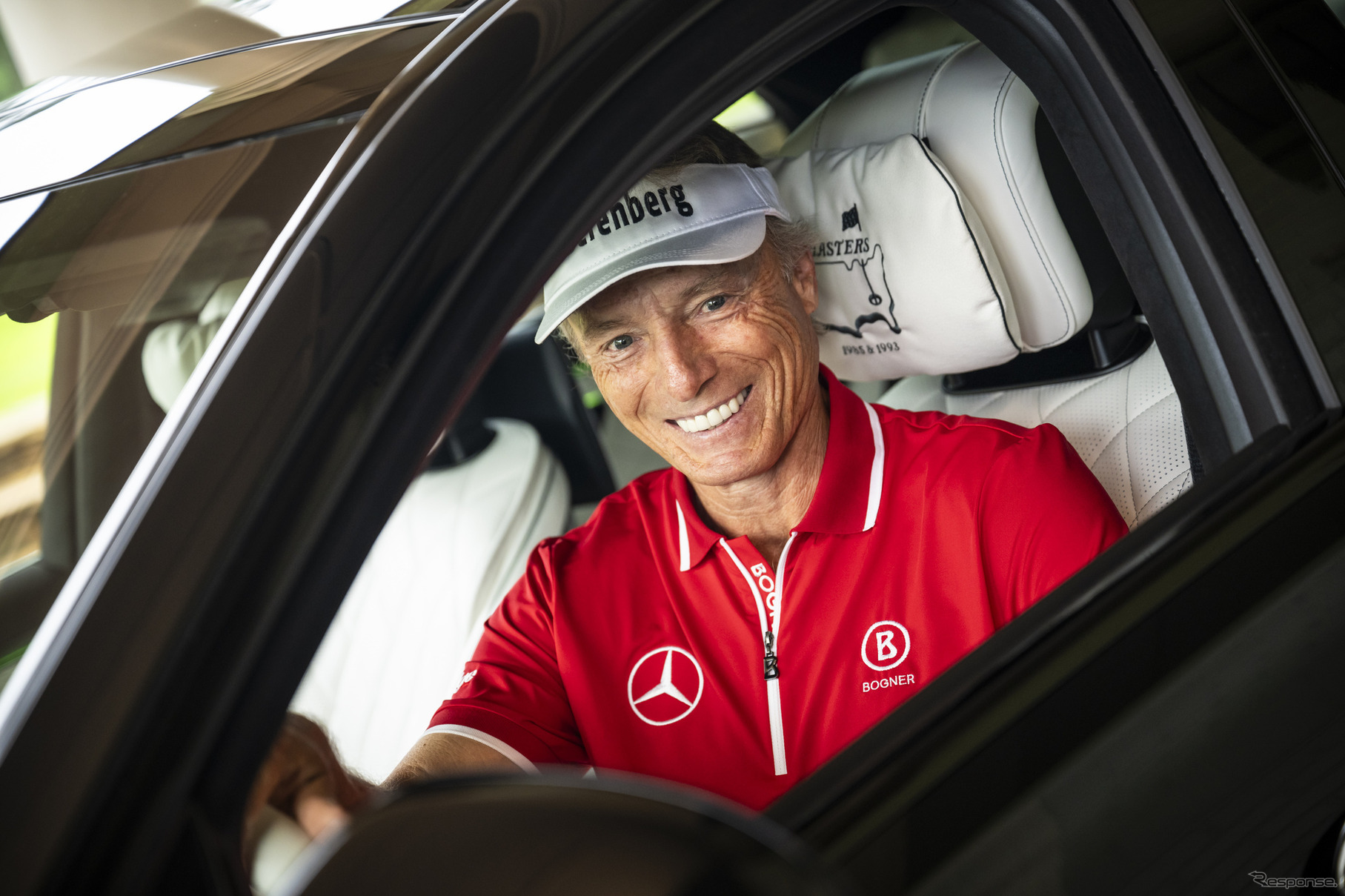 メルセデスベンツがベルンハルト・ランガー選手の最後のマスターズ出場を記念し、特別仕様の『Sクラス』を贈呈