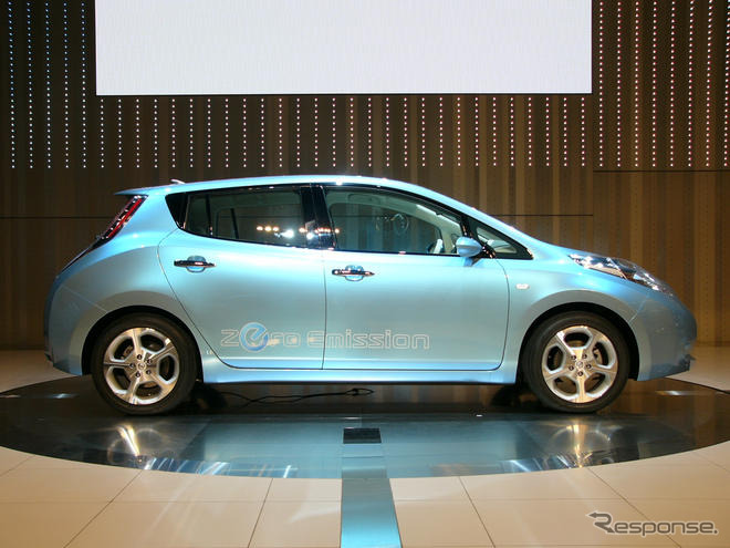 ［写真蔵］日産のEV リーフ 初公開