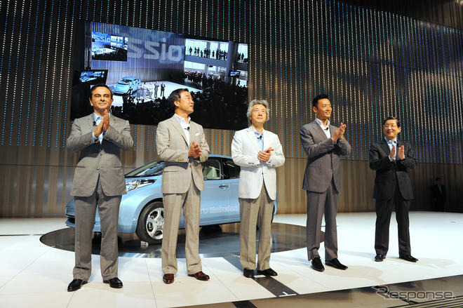 【新聞ウォッチ】愛煙家には近寄りがたい 日産新社屋とEV「リーフ」