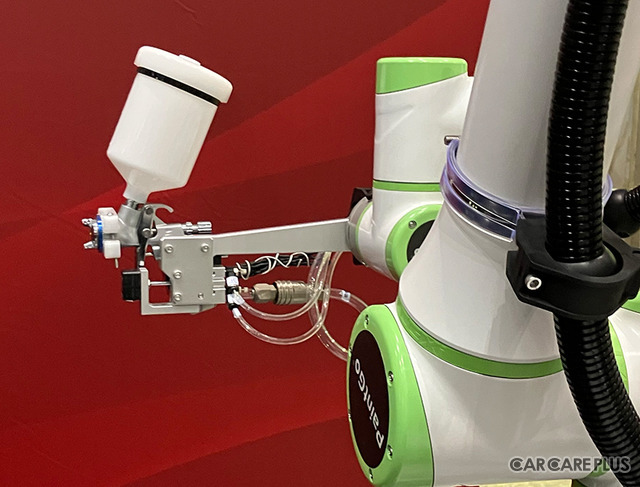 グッドイヤーのPPF、スプレー塗装ロボット、各種タイヤ、大型向けなど中国企業が驚きの商材を多数出展【IAAE2025】