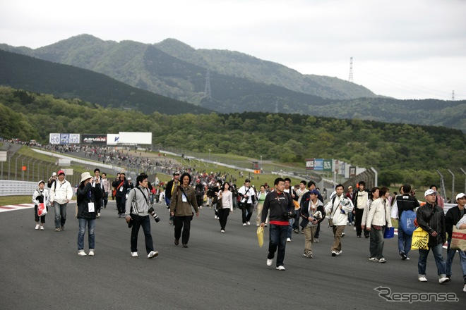 【SUPER GT 第7戦】好評のコースウォークなどイベント企画