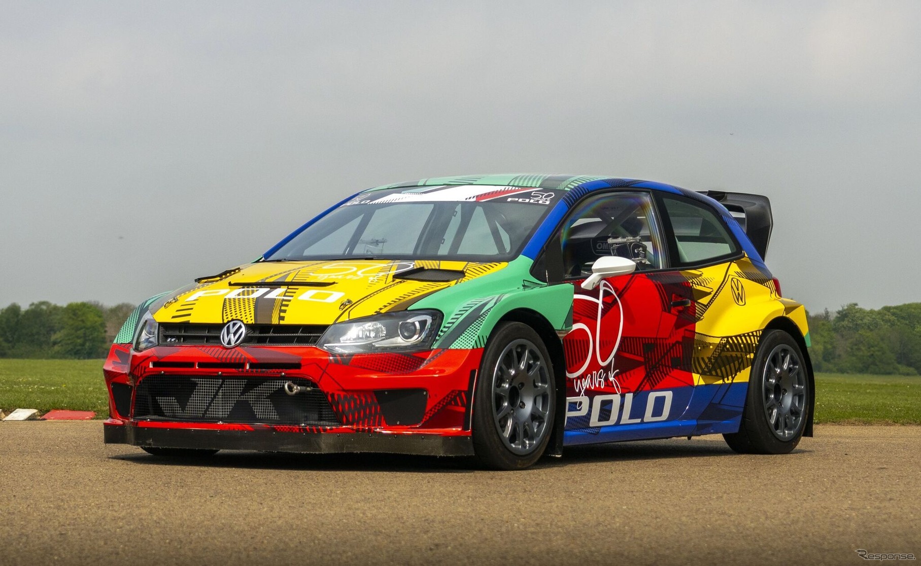 VW『ポロ』のデビュー50周年を祝う特別なレースカーデザイン