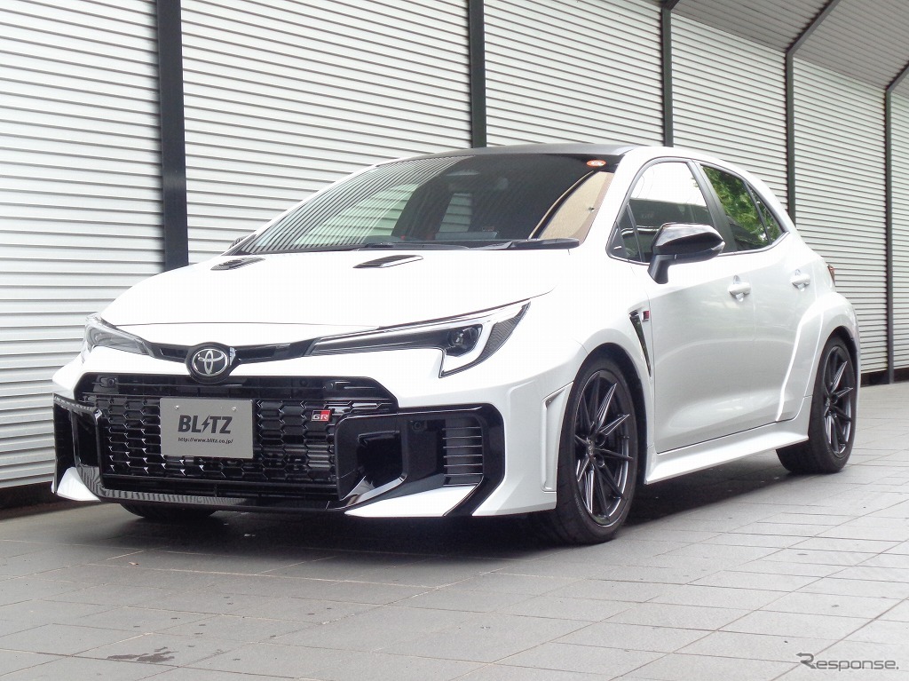 ブリッツ DAMPER ZZ-R　GRカローラ装着例（フロント：25mmダウン / リア：23mmダウン）