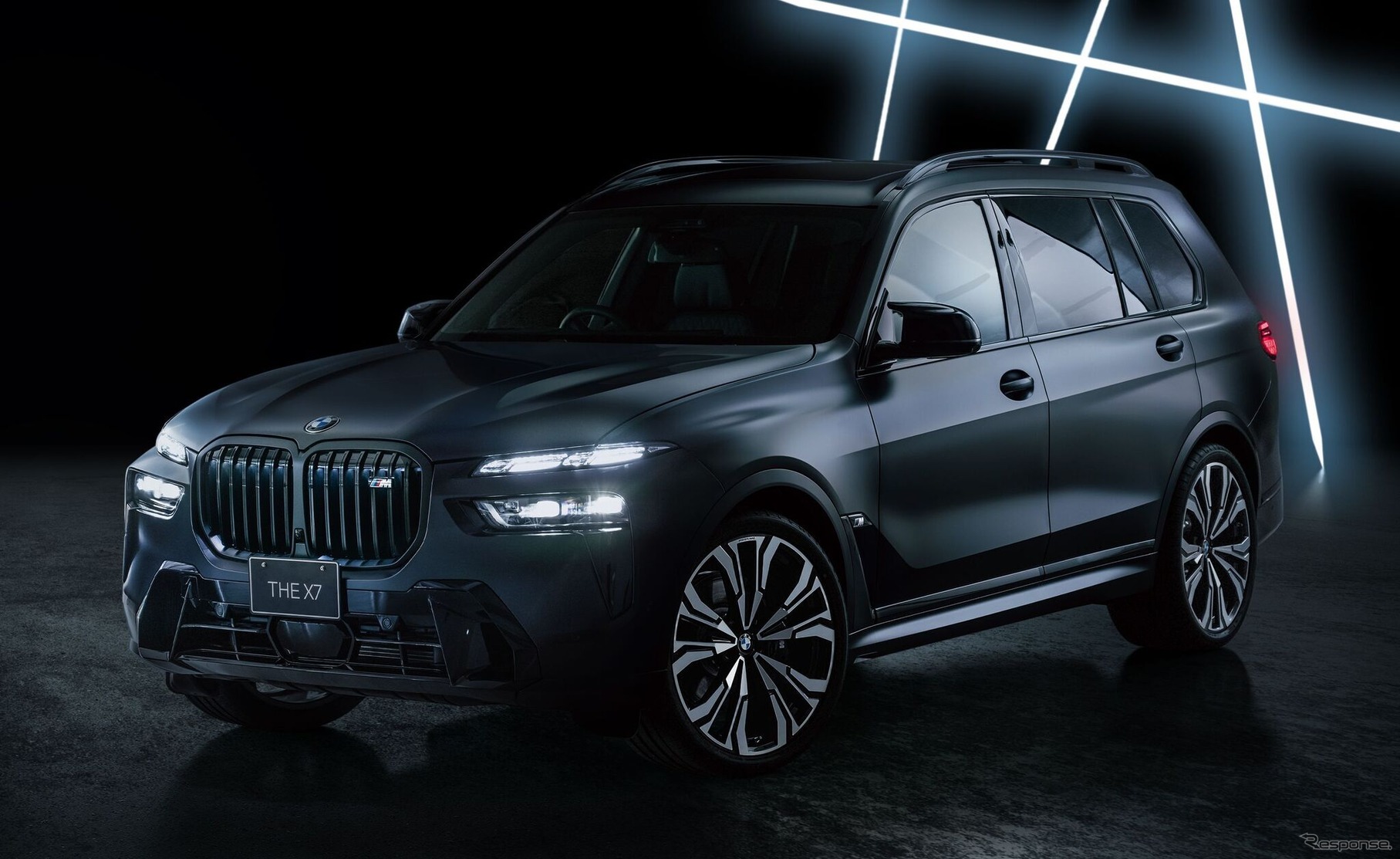 BMW『X7 BLACK-α』