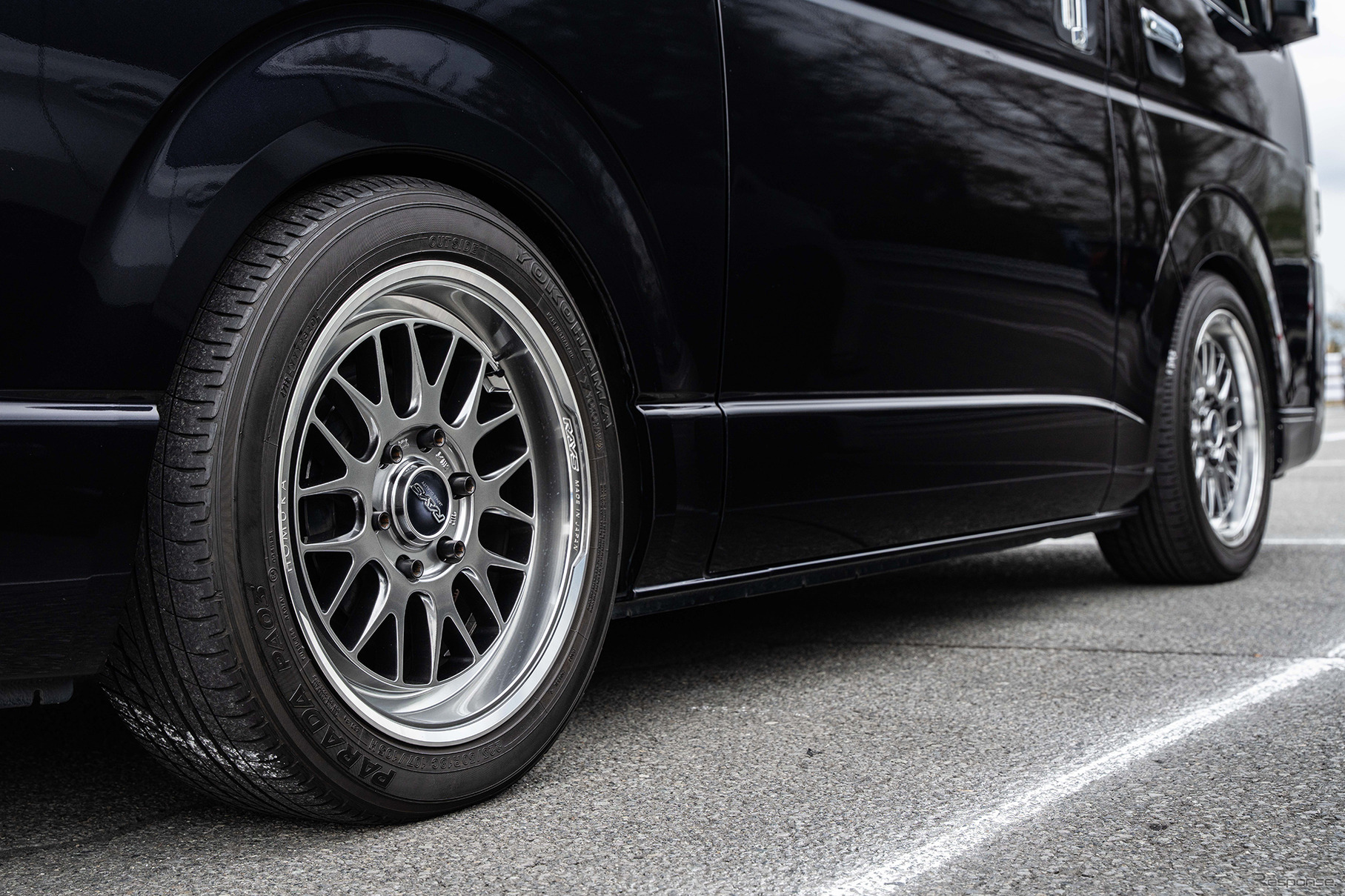 TOYOTA ハイエース × ホムラ2×9L-RA…レイズファンミーティング2025